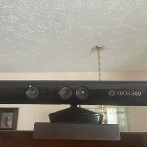 Xbox 360 with camera